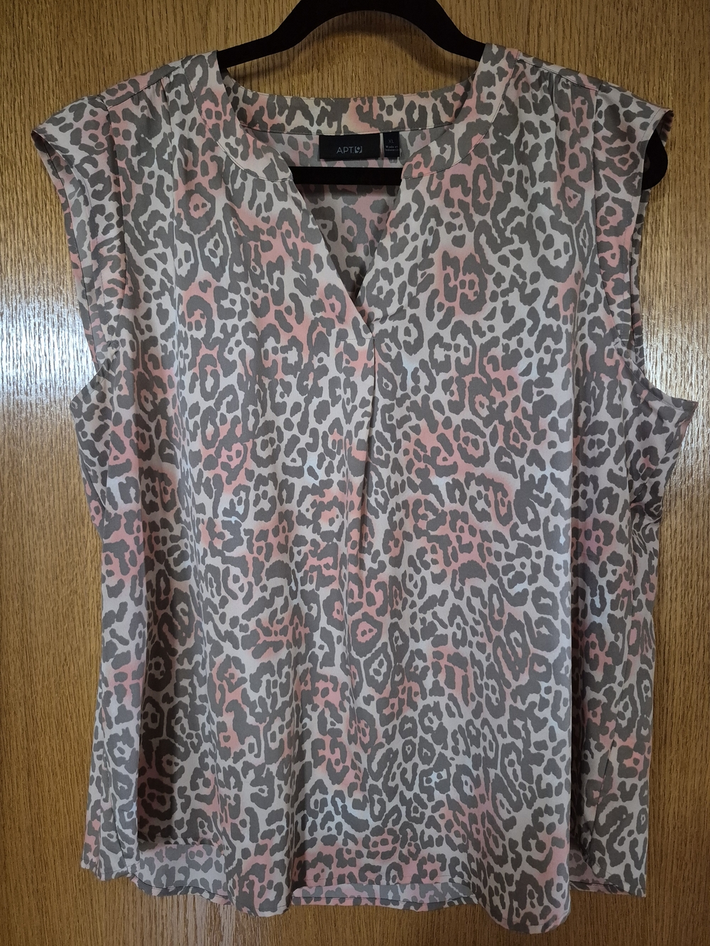Apt. 9 Pink & Taupe Leopard Print Sleeveless V-Neck Blouse